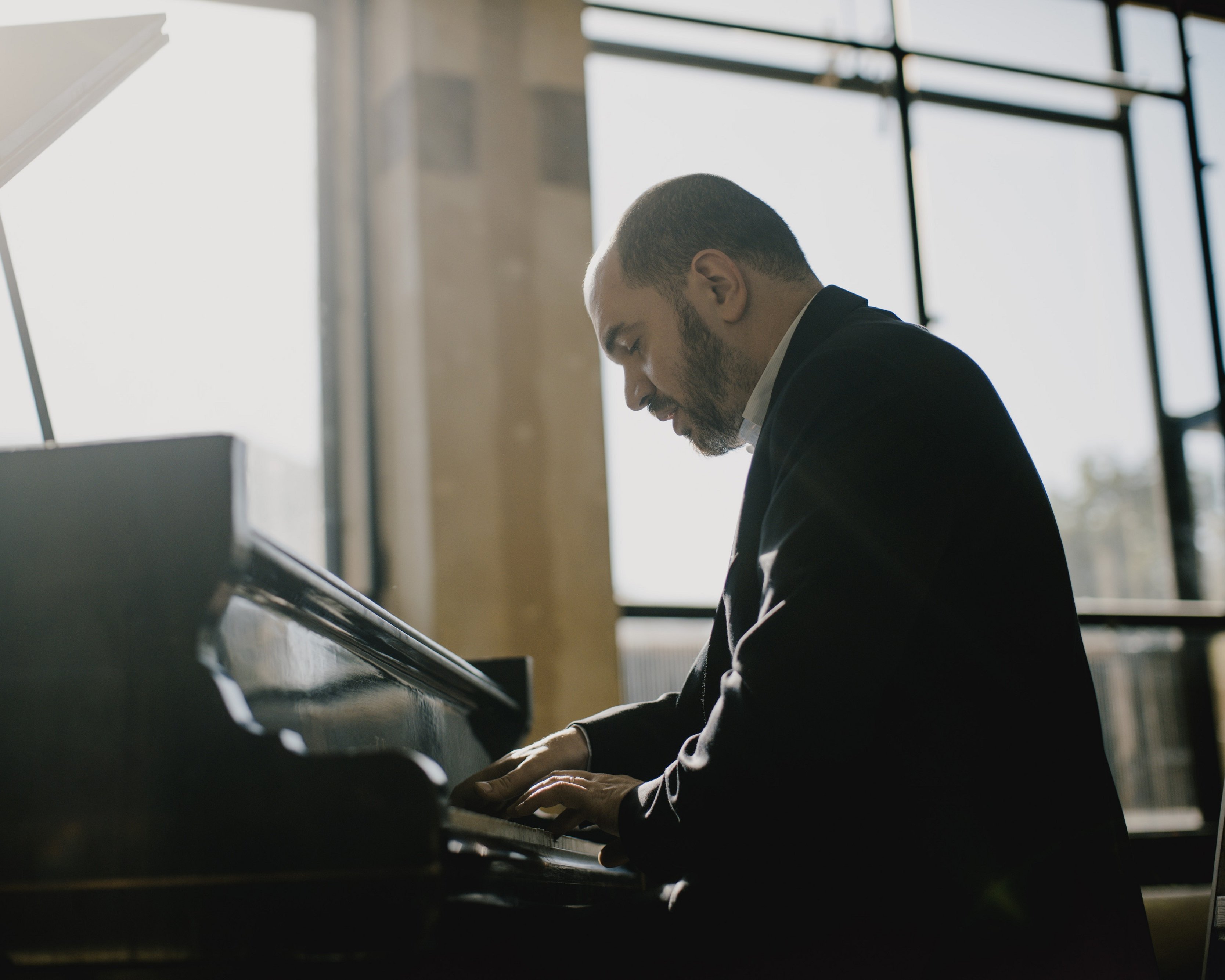 Kirill Gerstein at the piano