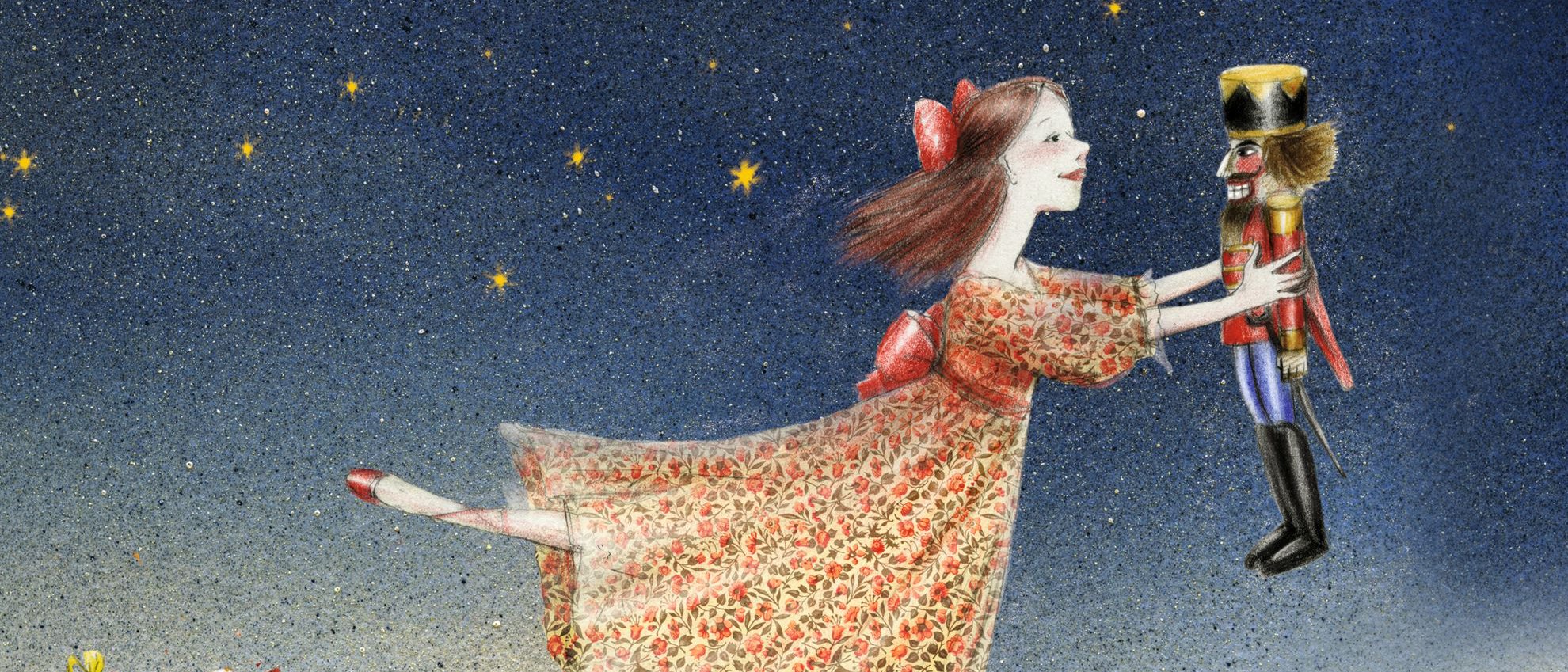Ein Mädchen in einem geblümten Kleid und roten Schuhen tanzt auf Zehenspitzen und hält eine Nussknackerpuppe in der Hand. Auf dem Boden liegen Geschenke und Leckereien verstreut. Der Himmel ist dunkel und voller Sterne.