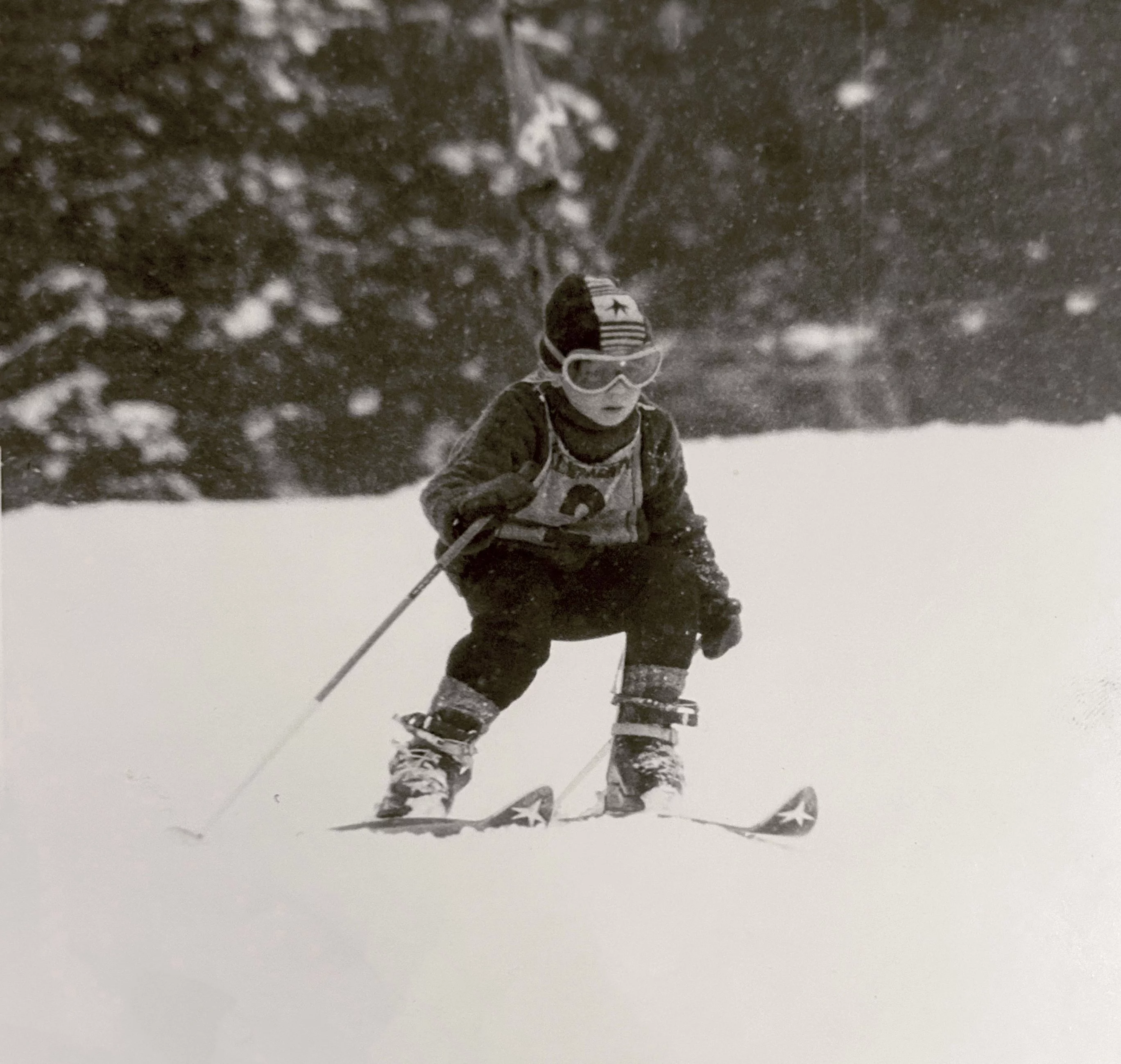 Wenzel Fuchs als Junge beim Skifahren.
