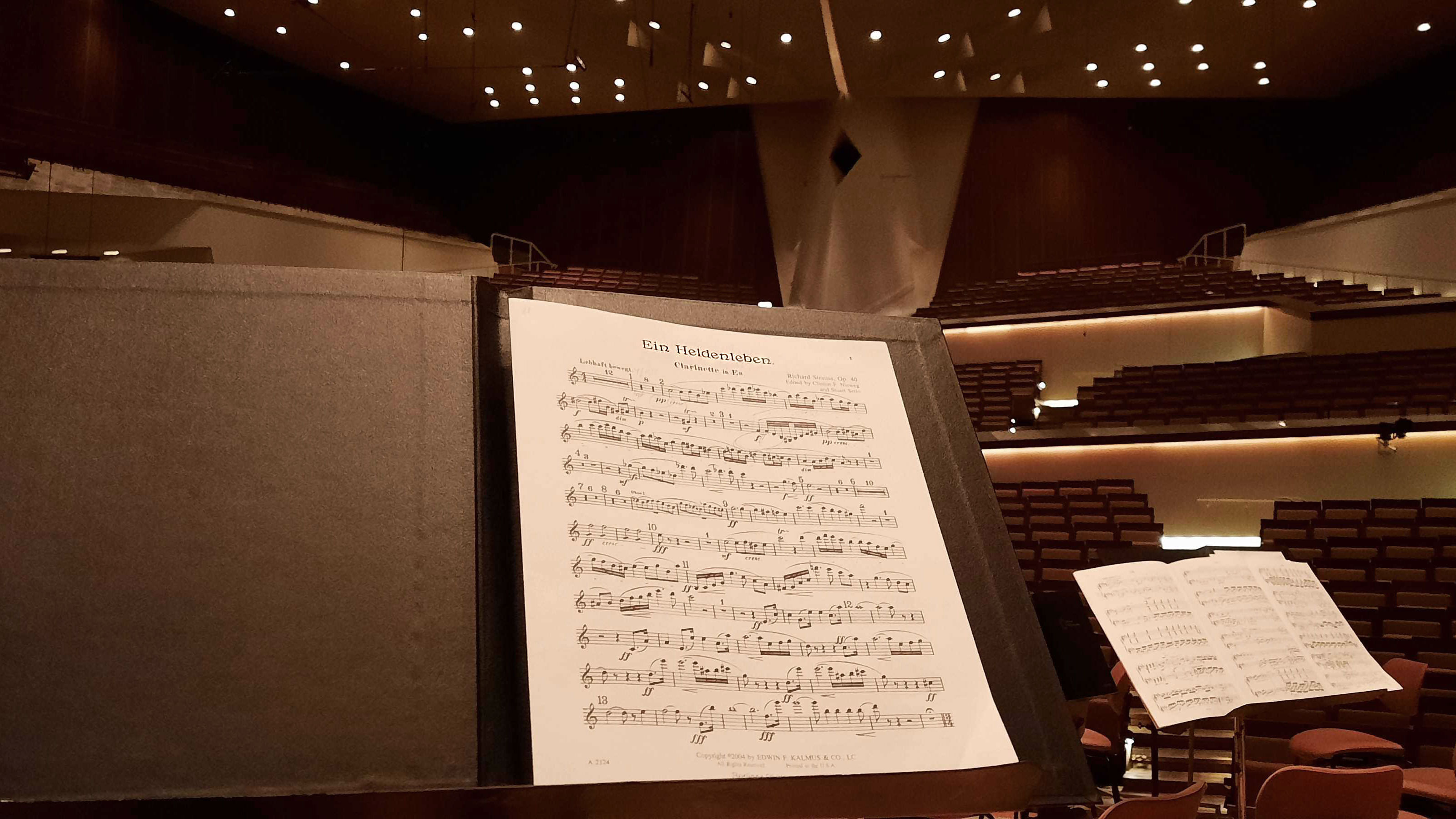 Notenpult mit den Noten von Richard Strauss’ Heldenleben